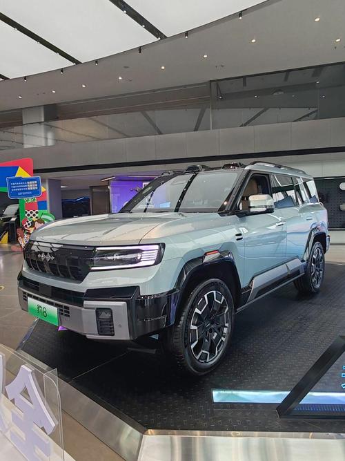 深圳171比亚迪方程豹硬派越野的爆款，英菲尼迪35周年与你共成长